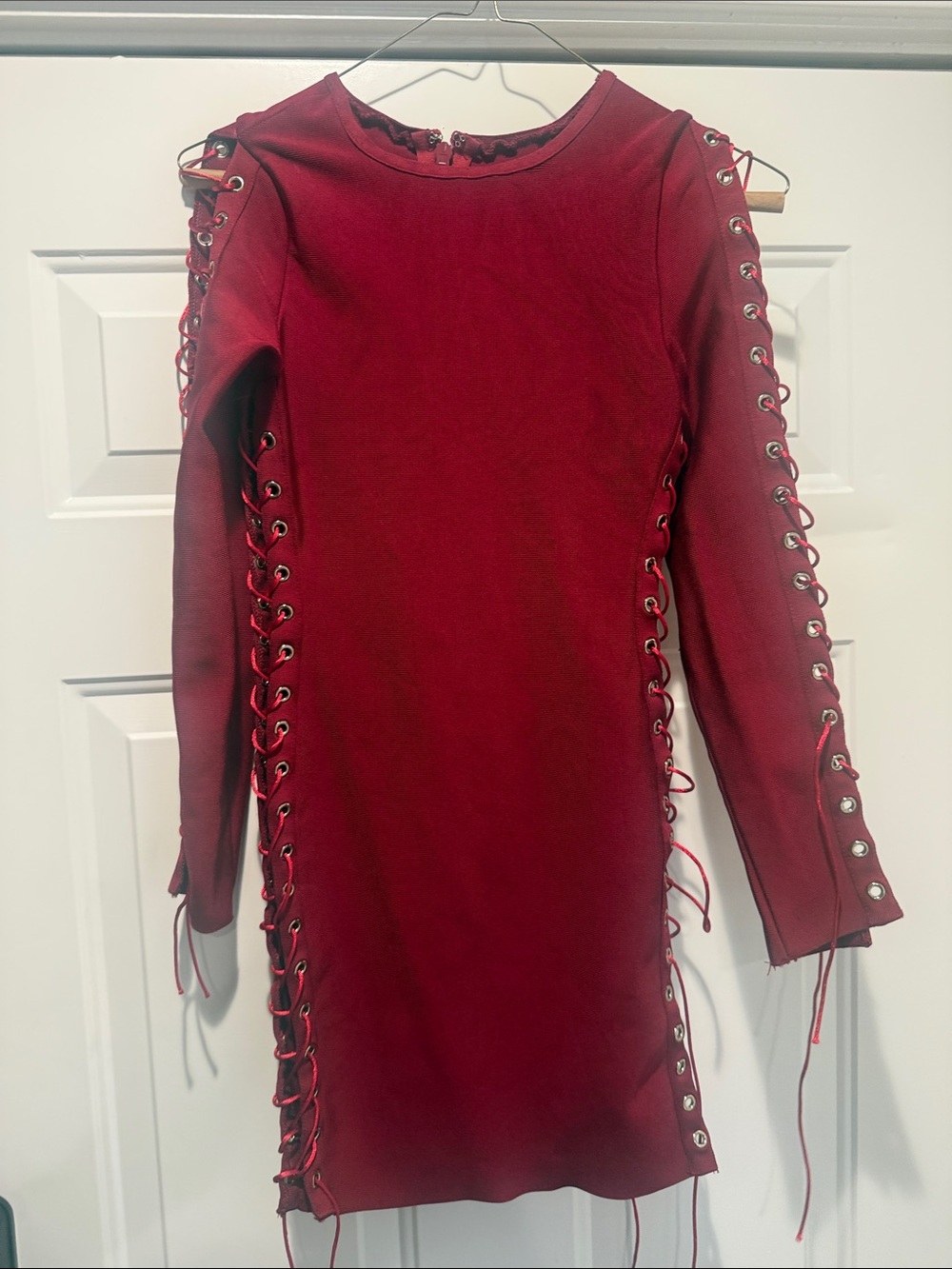 Red Lace-Up Long Sleeve Bodycon Dress